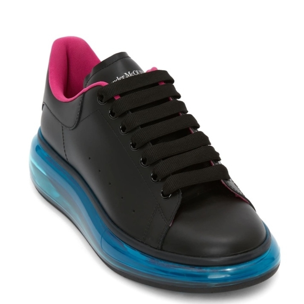 Alexander McQueen Women's Black and Pink Sneakers